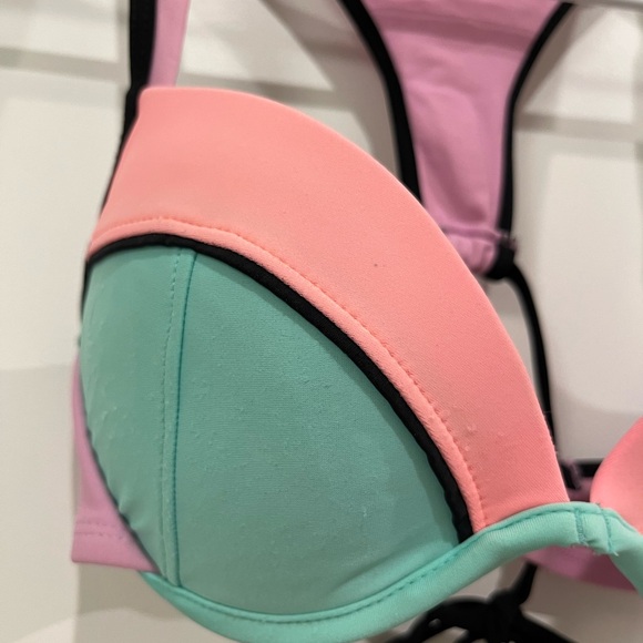 Xhilaration Racerback Color Block Bikini Top - Picture 3 of 4